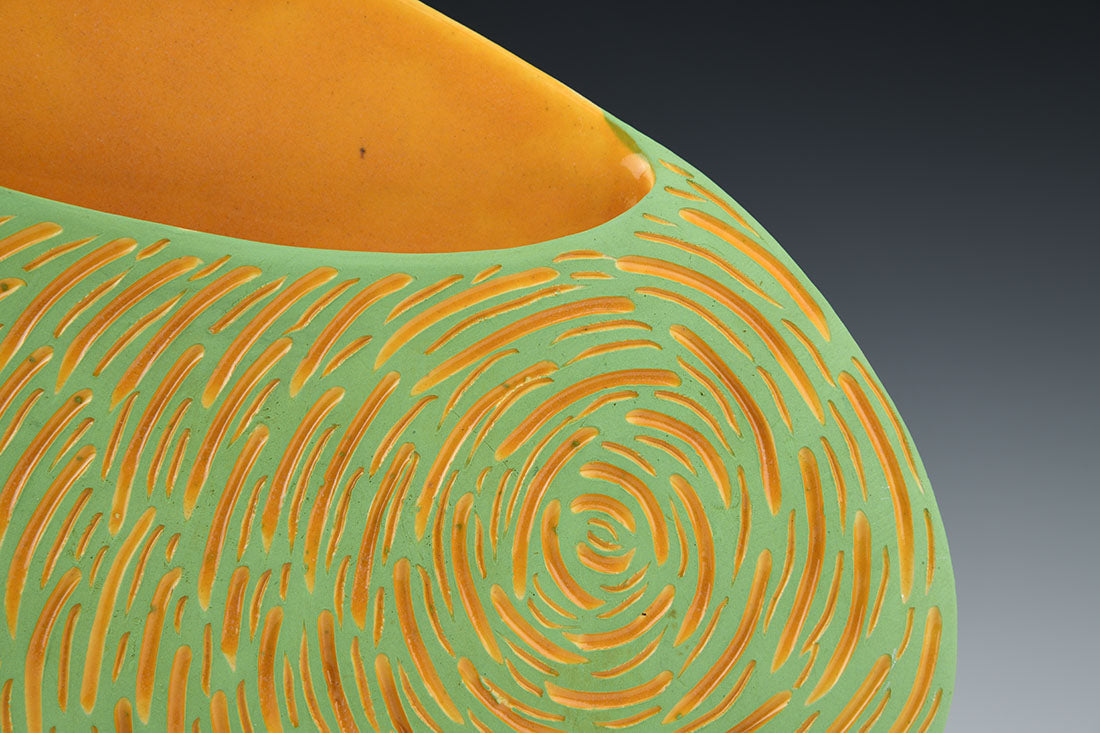 SILHOUETTE CIRCLE VASE